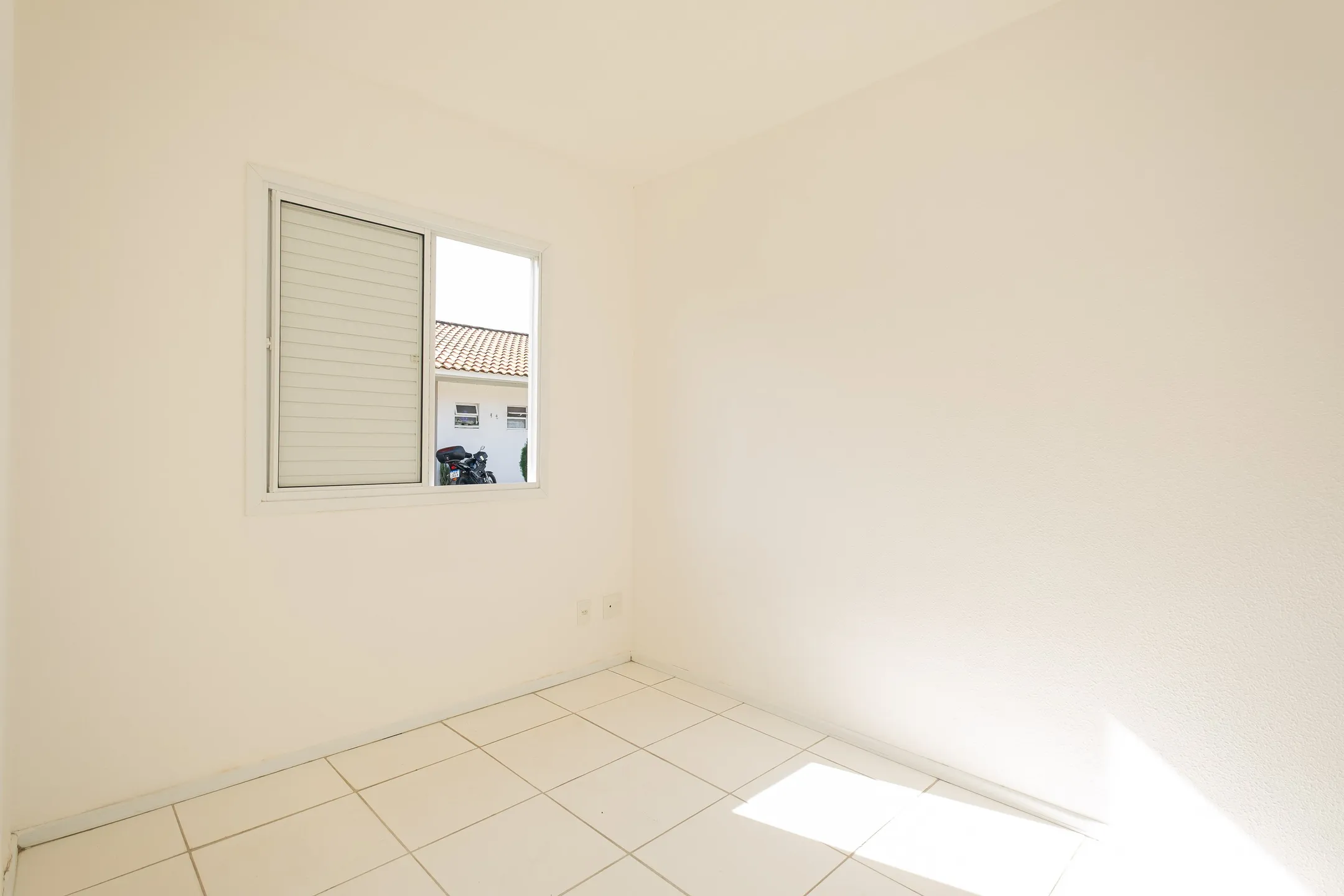 Casa para locação no Moradas 2 com vaga de garagem privativa, ambientes aconchegantes e excelente localização para sua família. - 6