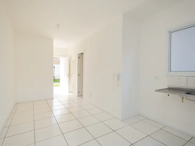 Casa com 54m² 2 quartos e 1 banheiro, para alugar, no bairro Areal em Pelotas