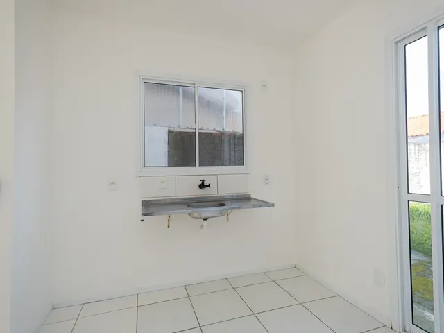 Casa com 54m² 2 quartos e 1 banheiro, para alugar, no bairro Areal em Pelotas
