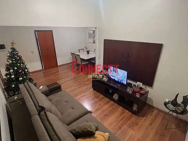 Casa com 200m² 3 quartos e 2 banheiros, à venda, no bairro Jardim Paiva em Ribeirão Preto