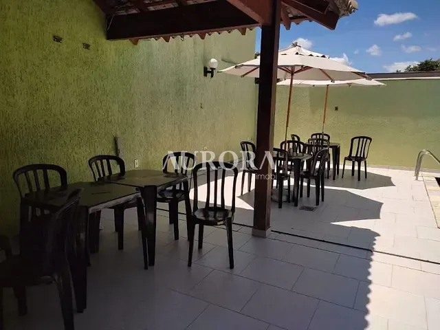 Casa com 318m² 3 quartos e 2 banheiros, à venda, no bairro Igapó em Londrina