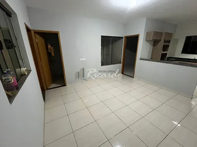 Casa 2 quartos e 1 banheiro, para alugar, no bairro Loteamento Metropolitam em Arapongas