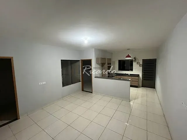 Casa 2 quartos e 1 banheiro, para alugar, no bairro Loteamento Metropolitam em Arapongas
