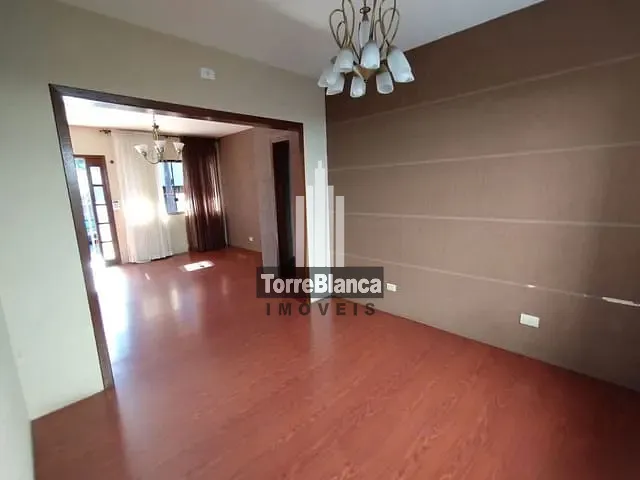 Casa com 280m² 4 quartos e 3 banheiros, à venda, no bairro Centro em Ponta Grossa