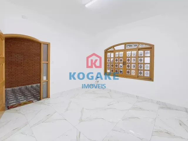 Casa com 253m² 3 quartos e 2 banheiros, à venda, no bairro Jardim Satélite em São José dos Campos