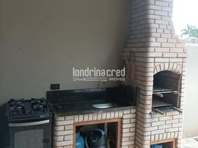 Casa com 125m² 2 quartos e 3 banheiros, à venda, no bairro Jardim Montecatini em Londrina