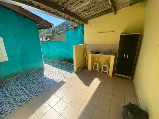 Casa com 160m² 2 quartos e 1 banheiro, à venda, no bairro Ipiranguinha em Ubatuba