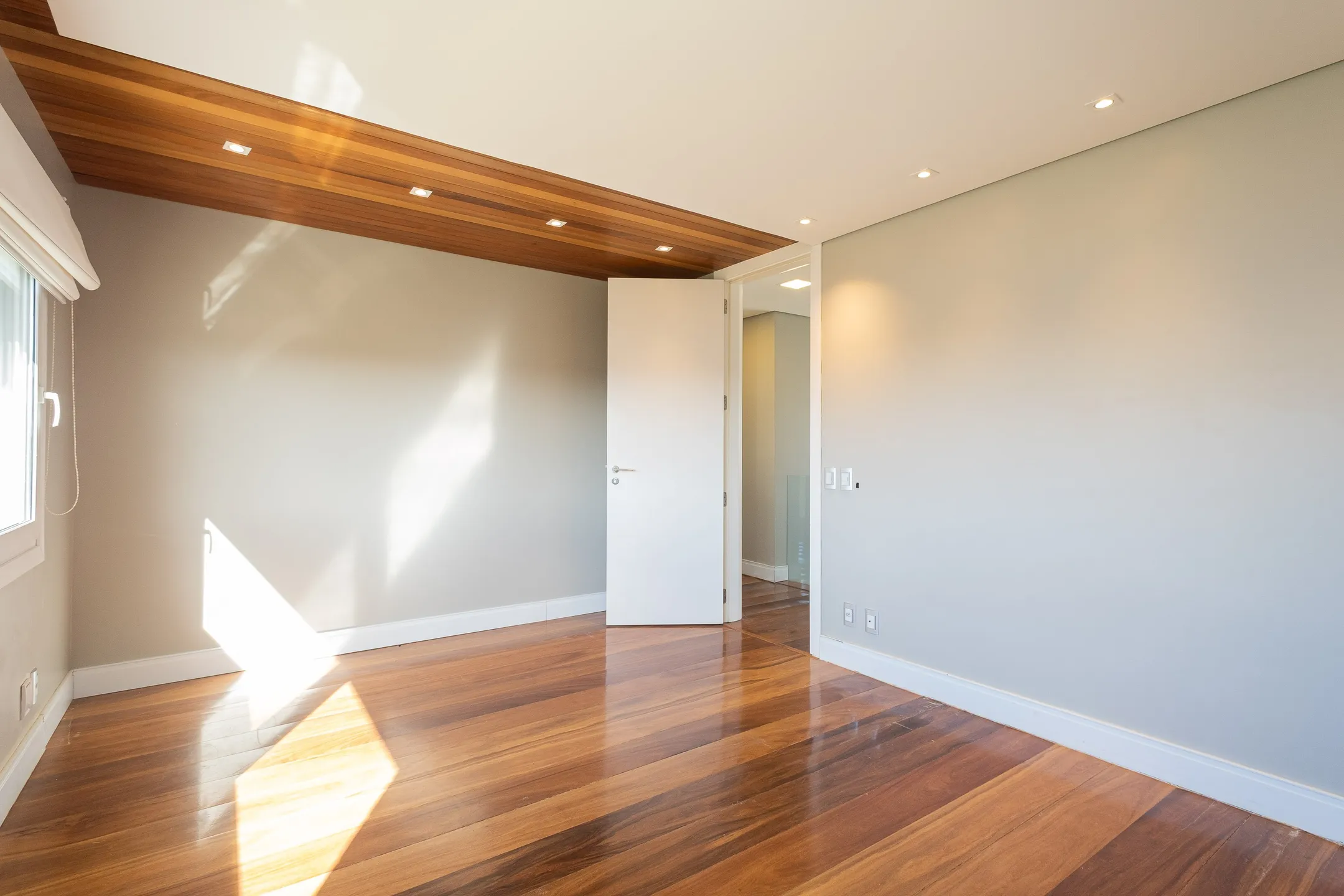 Casa de alto padrão à venda no Veredas, Laranjal - 348 m², 4 suítes, móveis sob medida e espaço gourmet com piscina. - 17