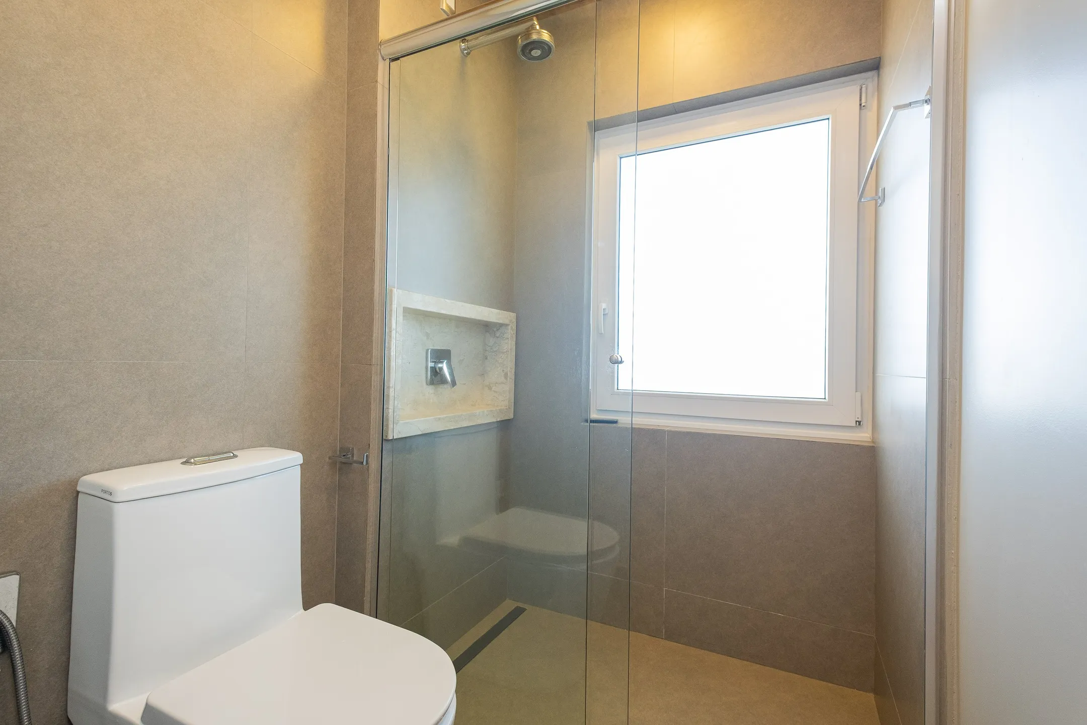 Casa de alto padrão à venda no Veredas, Laranjal - 348 m², 4 suítes, móveis sob medida e espaço gourmet com piscina. - 19