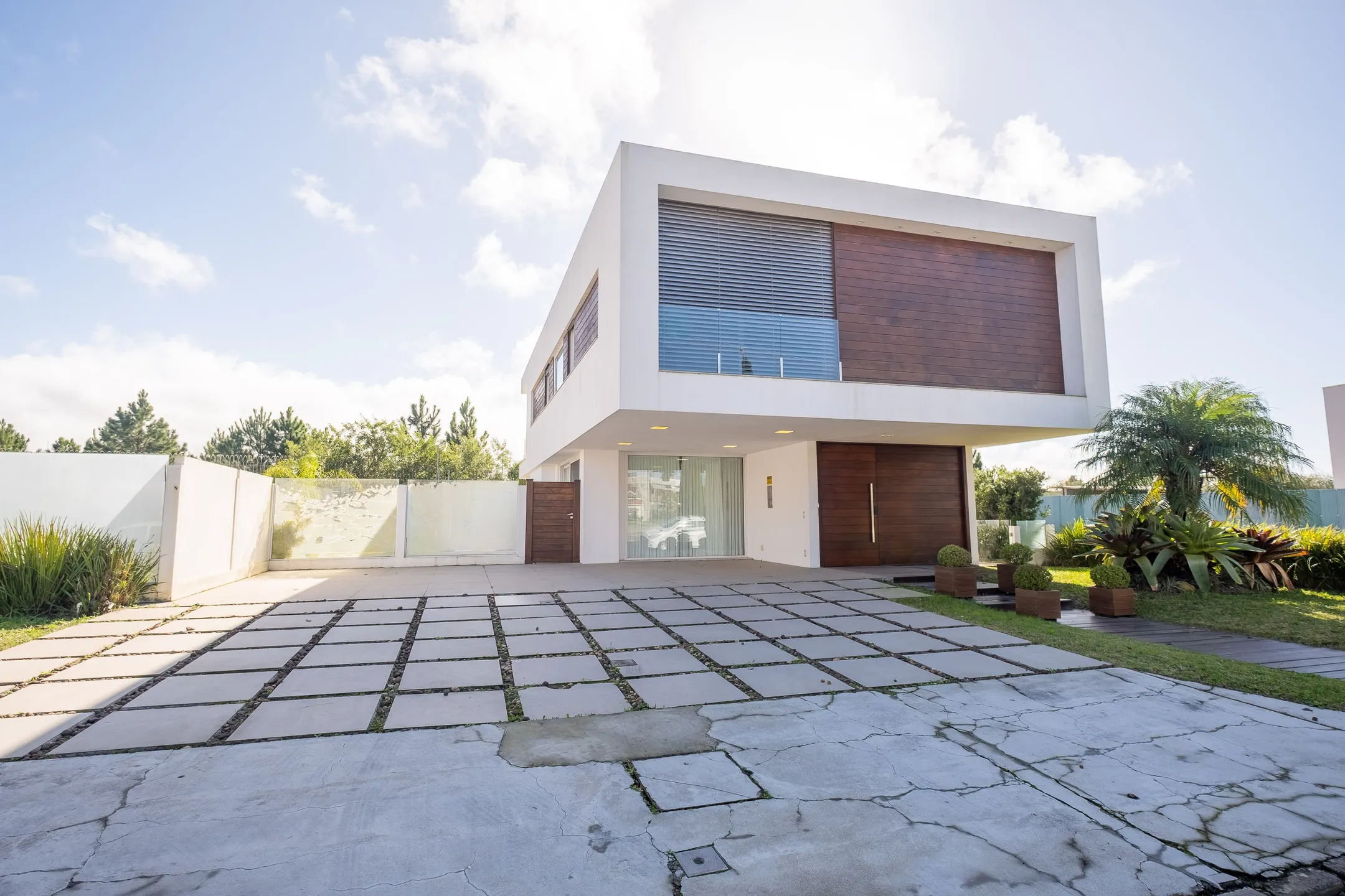 Casa de alto padrão à venda no Veredas, Laranjal - 348 m², 4 suítes, móveis sob medida e espaço gourmet com piscina. - 39