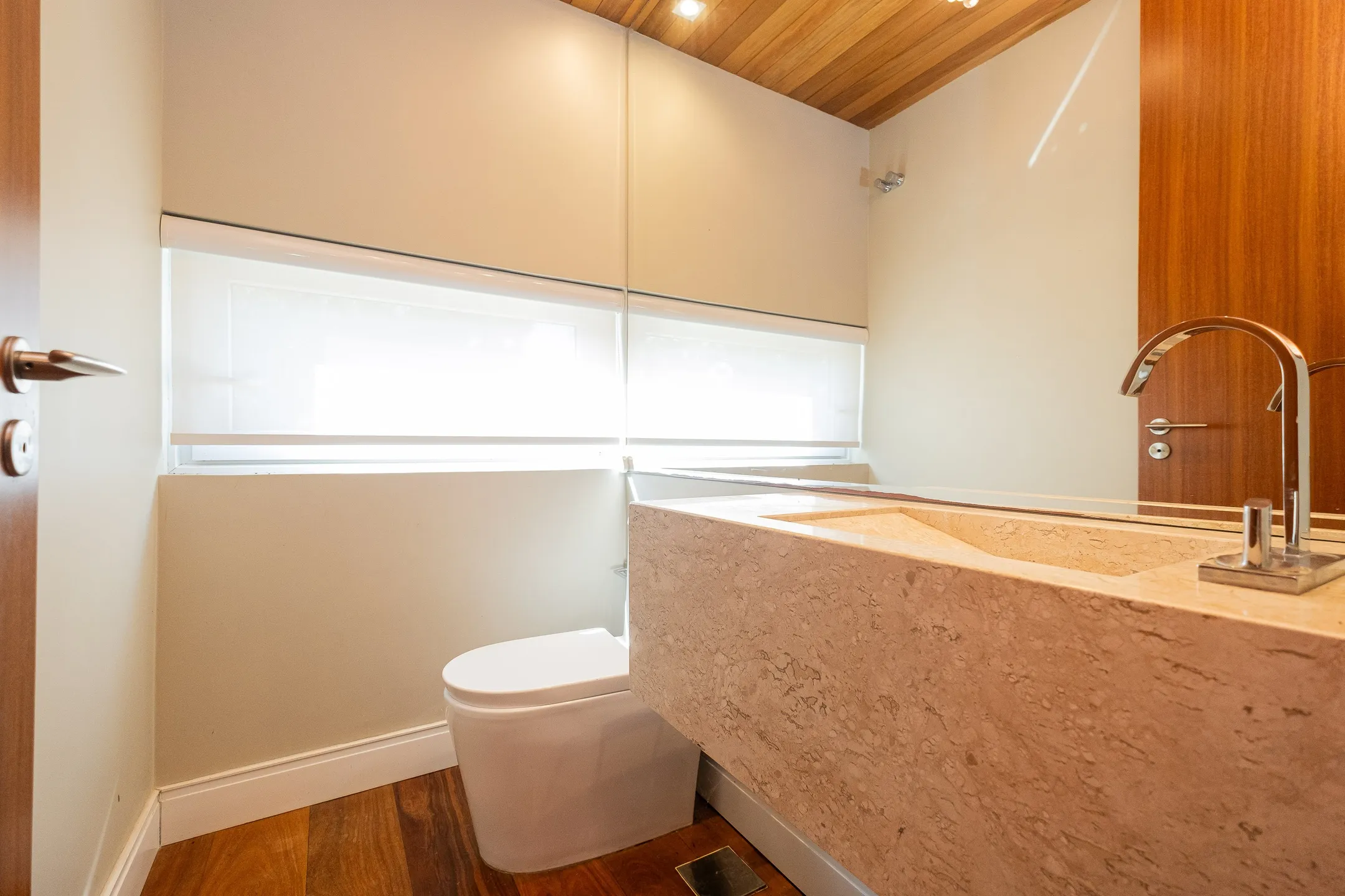 Casa de alto padrão à venda no Veredas, Laranjal - 348 m², 4 suítes, móveis sob medida e espaço gourmet com piscina. - 8