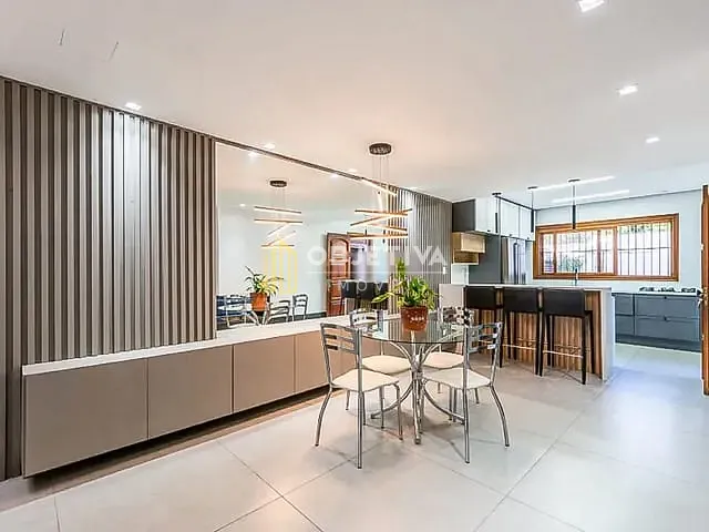 Casa 4 quartos e 4 banheiros, à venda, no bairro Chácara das Pedras em Porto Alegre
