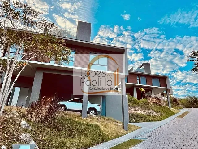 Casa com 400m² 3 quartos e 2 banheiros, à venda, no bairro Itapetinga em Atibaia