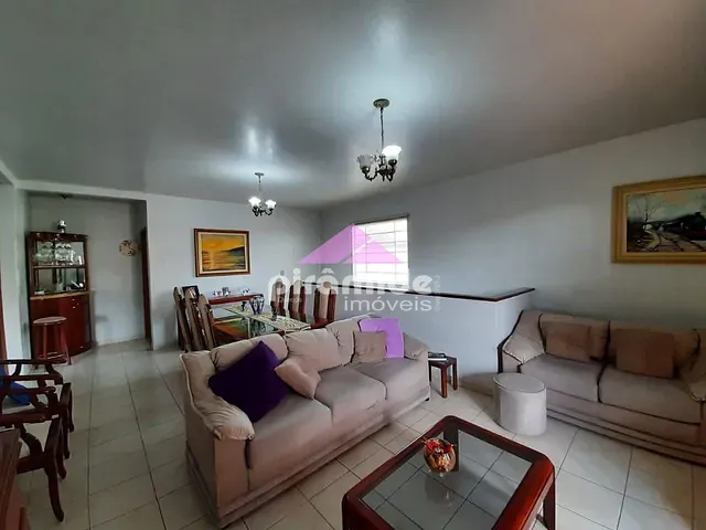 Casa com 250m² 3 quartos e 2 banheiros, à venda, no bairro Jardim das Indústrias em São José dos Campos