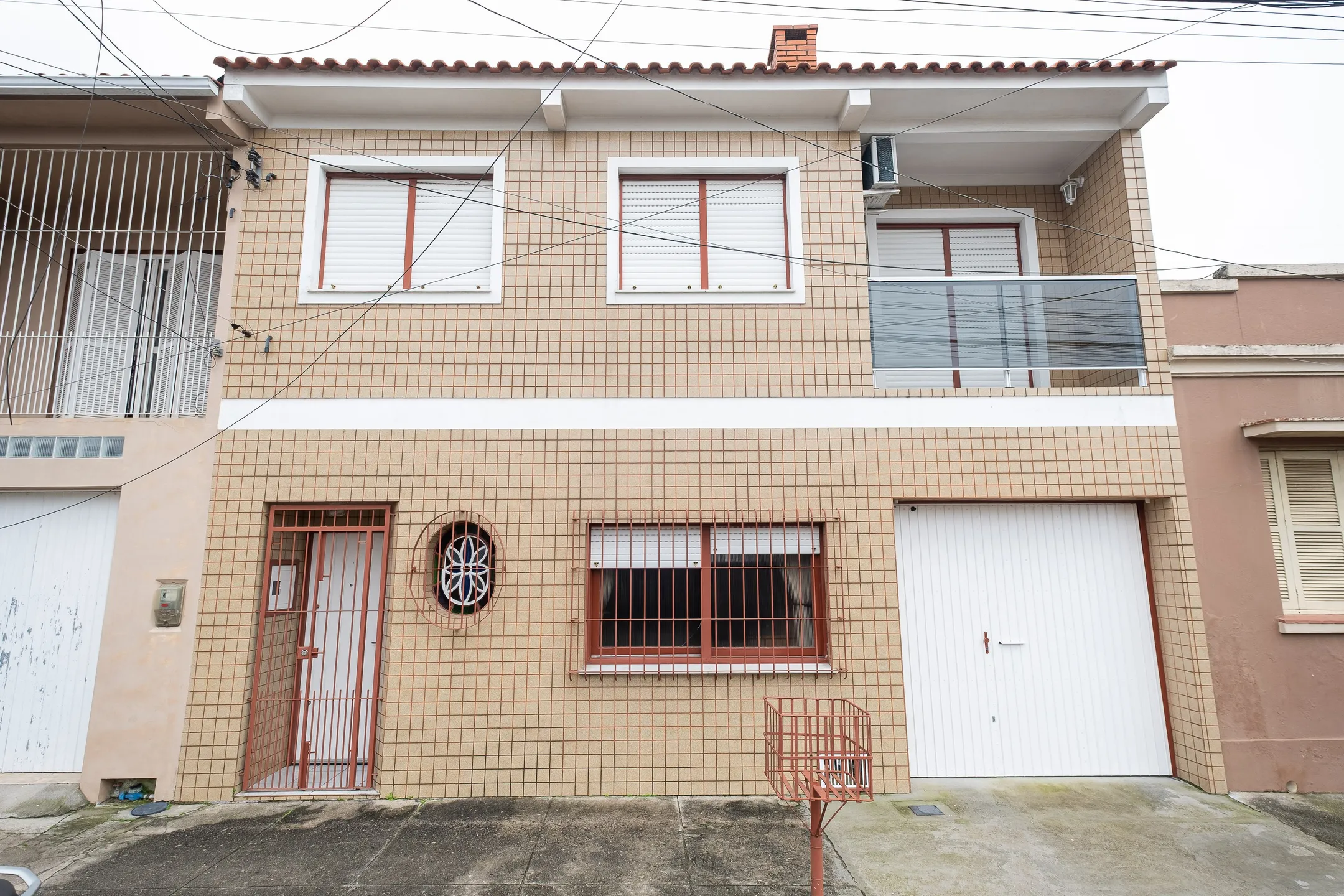 Casa à venda no Fragata, Pelotas - 167 m², 3 quartos, lareira, espaço gourmet com churrasqueira e garagem. - 23