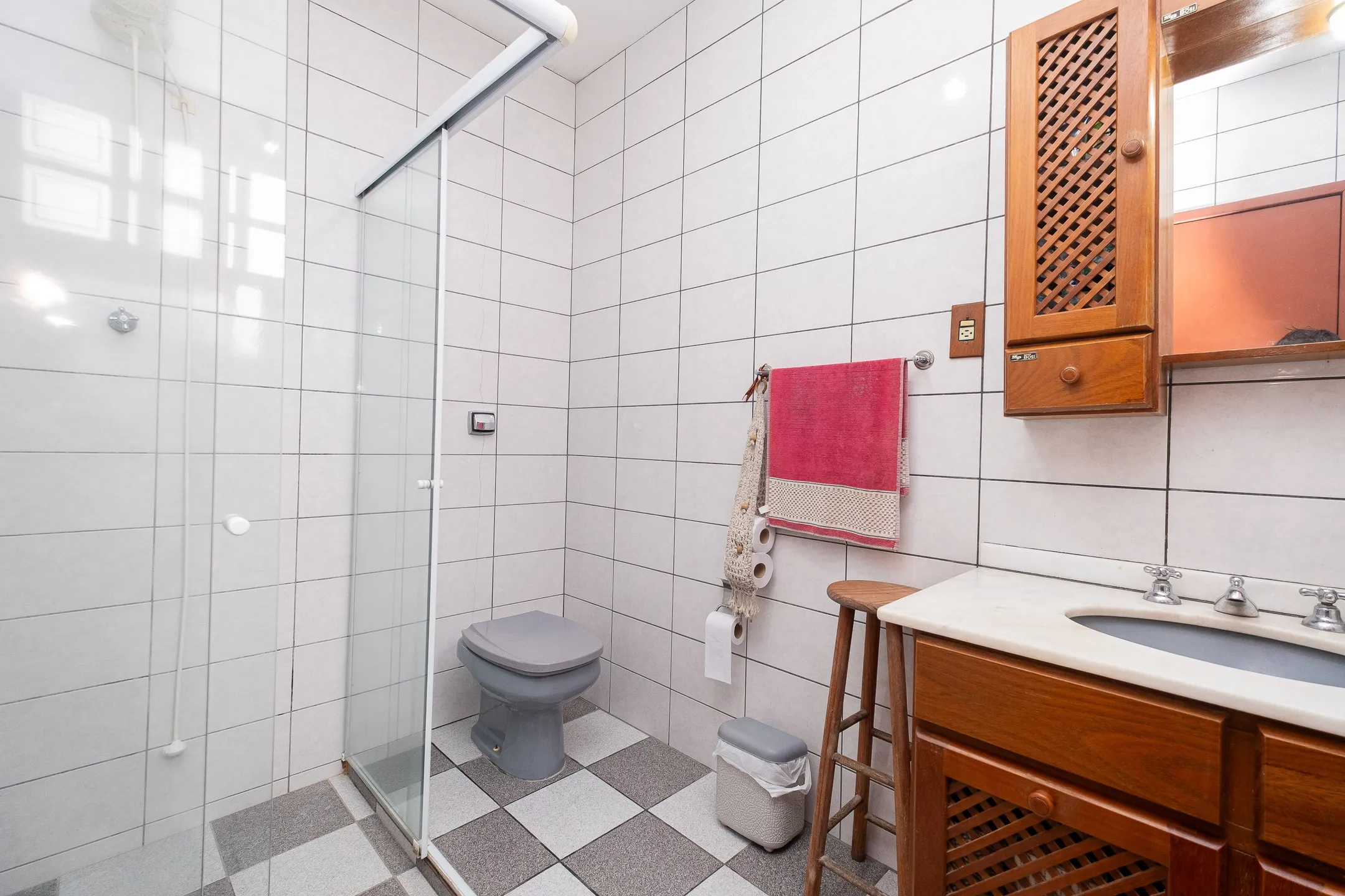 Casa à venda no Fragata, Pelotas - 167 m², 3 quartos, lareira, espaço gourmet com churrasqueira e garagem. - 9