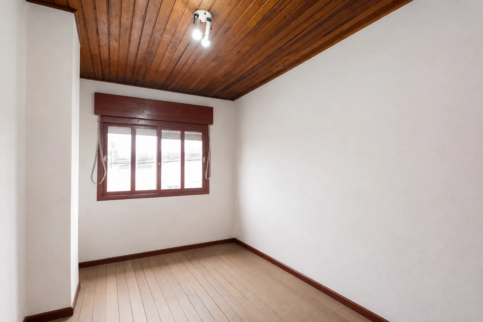 Casa à venda no Fragata, Pelotas - 167 m², 3 quartos, lareira, espaço gourmet com churrasqueira e garagem. - 10