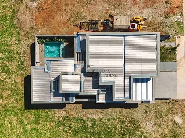 Casa com 300m² 3 quartos e 4 banheiros, à venda, no bairro Jardim Residencial Dona Maria Candida em Indaiatuba