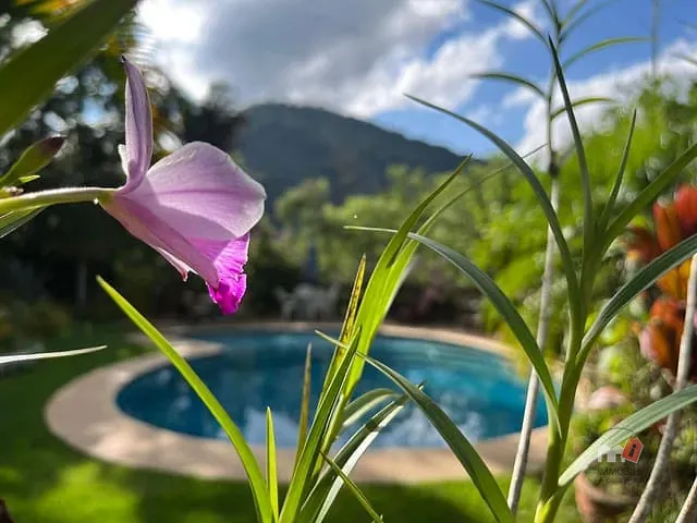 Casa com 5200m² 6 quartos e 8 banheiros, à venda, no bairro Itaipava em Petrópolis