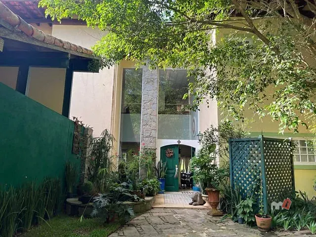 Casa com 5200m² 6 quartos e 8 banheiros, à venda, no bairro Itaipava em Petrópolis