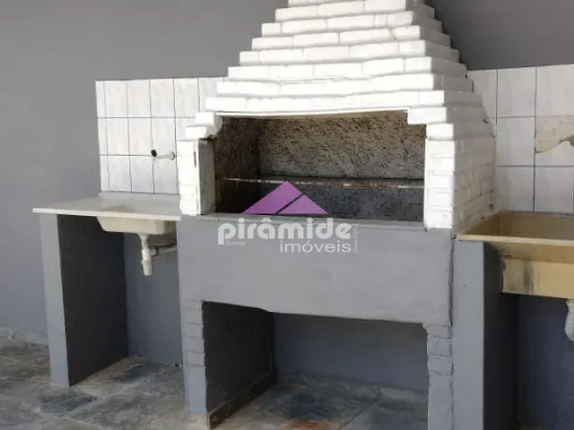 Casa com 200m² 2 quartos e 1 banheiro, à venda, no bairro Travessão em Caraguatatuba