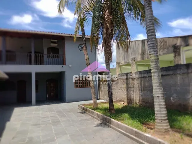 Casa com 200m² 2 quartos e 1 banheiro, à venda, no bairro Travessão em Caraguatatuba