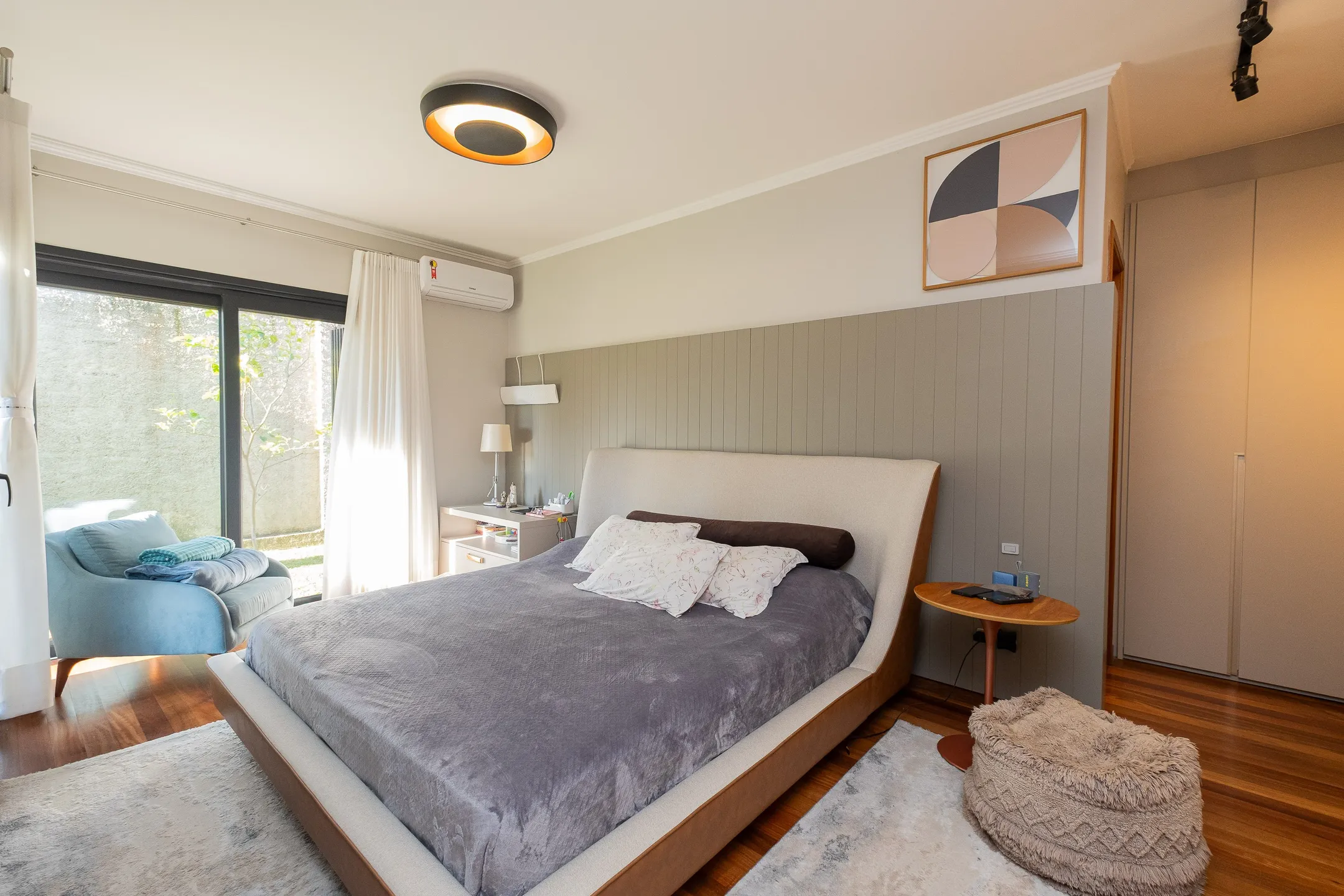 Casa de alto padrão à venda no centro de Pelotas - 314 m², 4 quartos (sendo 2 suítes), espaço gourmet com parrilla, piscina aquecida e localização nobre. - 14