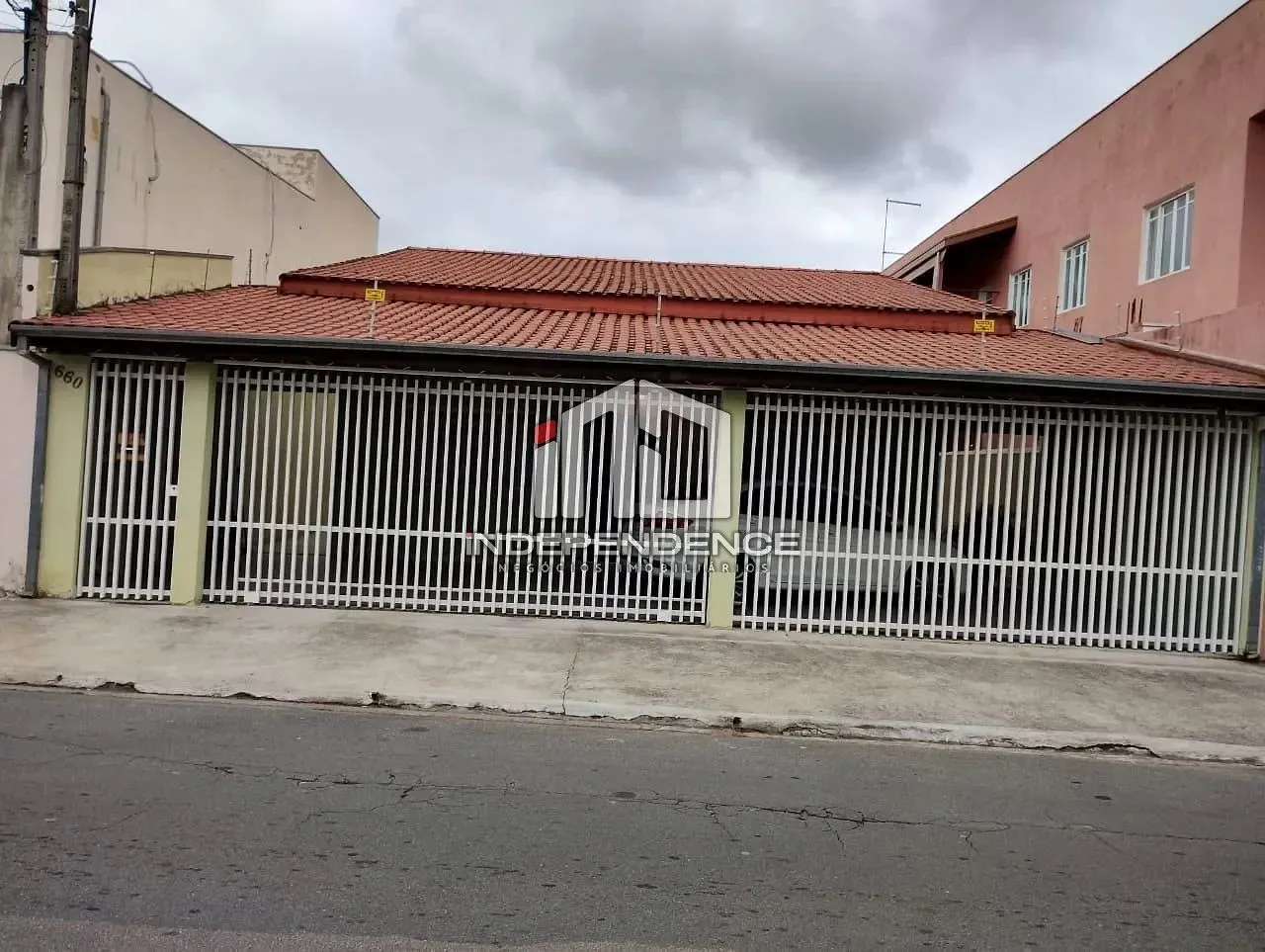 Casa, 4 quartos, 300 m² - Foto 1