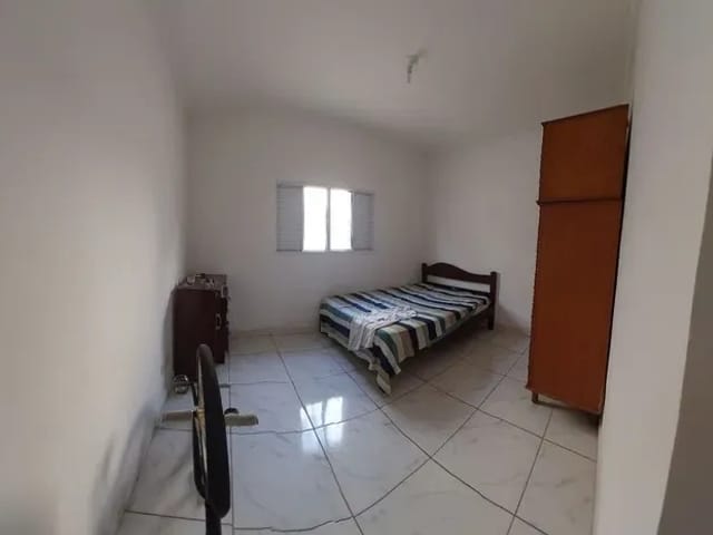 Casa com 250m² 2 quartos e 1 banheiro, à venda, no bairro Jardim Continental II em Taubaté