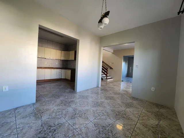 Casa 3 quartos e 3 banheiros, à venda, no bairro Fragata em Pelotas