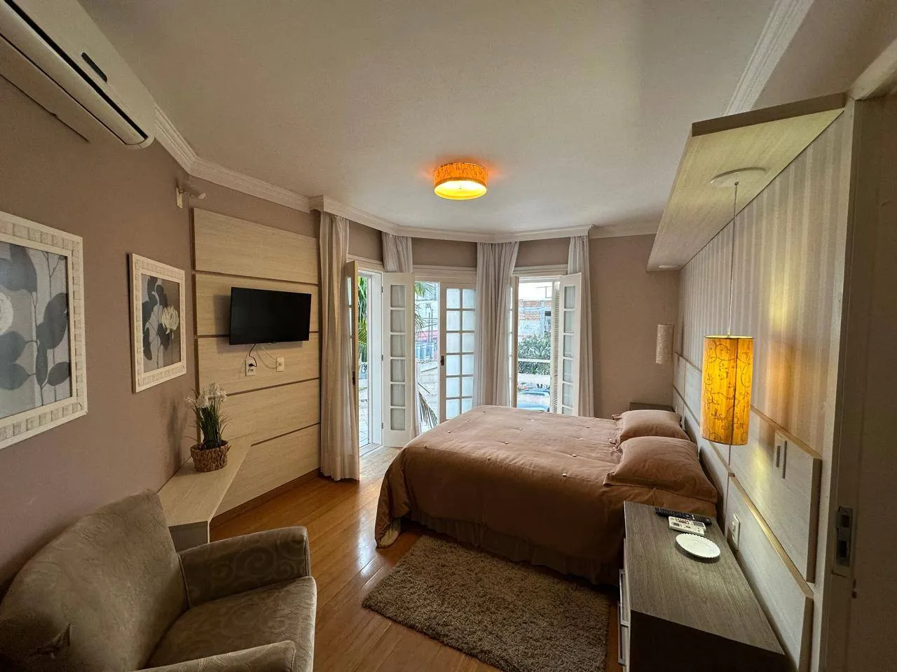 Casa à venda na Zona Norte de Pelotas - 185 m², 3 quartos (sendo 2 suítes), espaço gourmet com piscina e próximo a Dom Joaquim. - 9