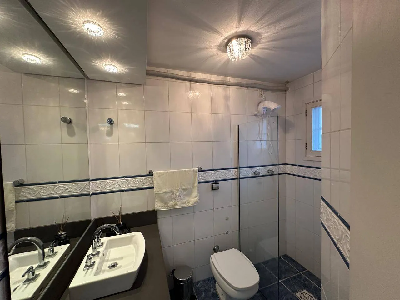 Casa à venda na Zona Norte de Pelotas - 185 m², 3 quartos (sendo 2 suítes), espaço gourmet com piscina e próximo a Dom Joaquim. - 8