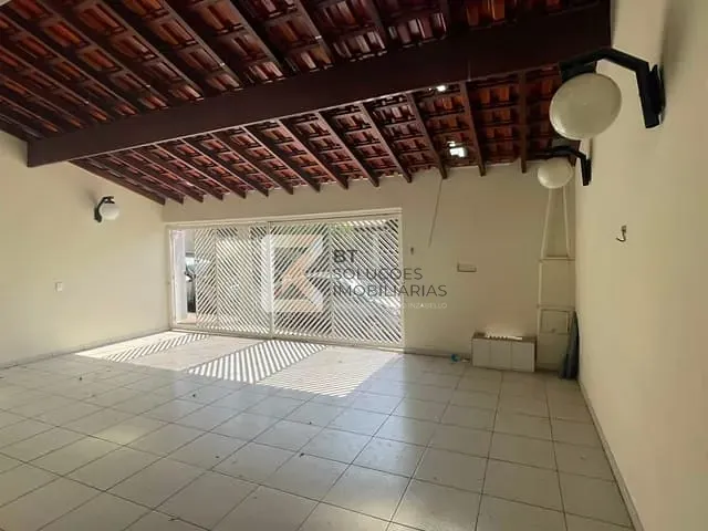 Casa com 150m² 3 quartos e 2 banheiros, para alugar, no bairro Jardim Colonial em Indaiatuba