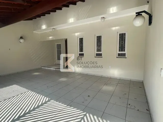 Casa com 150m² 3 quartos e 2 banheiros, para alugar, no bairro Jardim Colonial em Indaiatuba