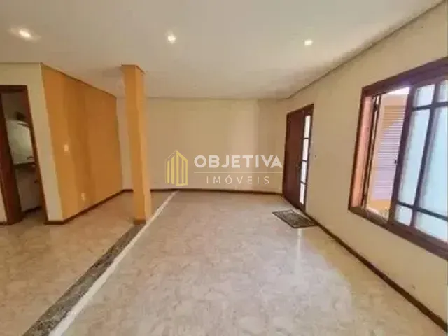 Casa 4 quartos e 4 banheiros, à venda, no bairro Camaquã em Porto Alegre