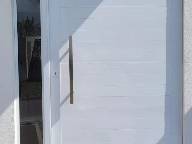 Casa com 175m², à venda, no bairro Residencial Maricá em Pindamonhangaba