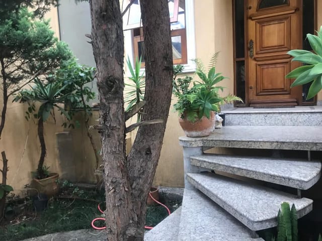Casa com 250m² 3 quartos e 3 banheiros, à venda, no bairro Jardim Silveira em Barueri