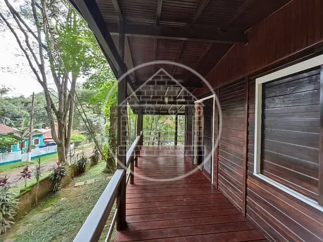 Casa com 1250m² 3 quartos e 3 banheiros, à venda, no bairro Jardim das Palmeiras (Zona Sul) em São Paulo