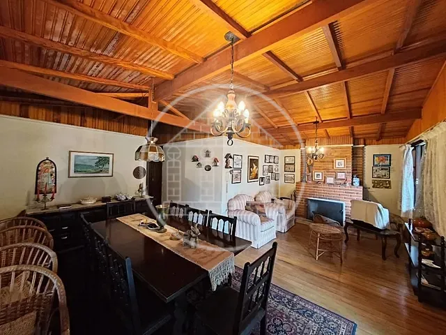 Casa com 1250m² 3 quartos e 3 banheiros, à venda, no bairro Jardim das Palmeiras (Zona Sul) em São Paulo