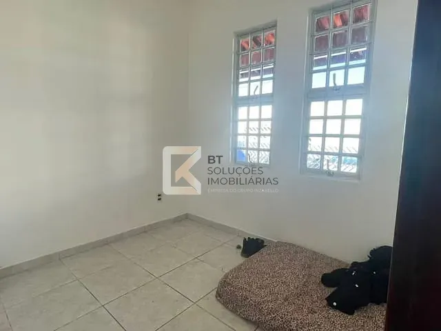 Casa com 250m² 5 quartos e 4 banheiros, para alugar, no bairro Jardim Dom Bosco em Indaiatuba