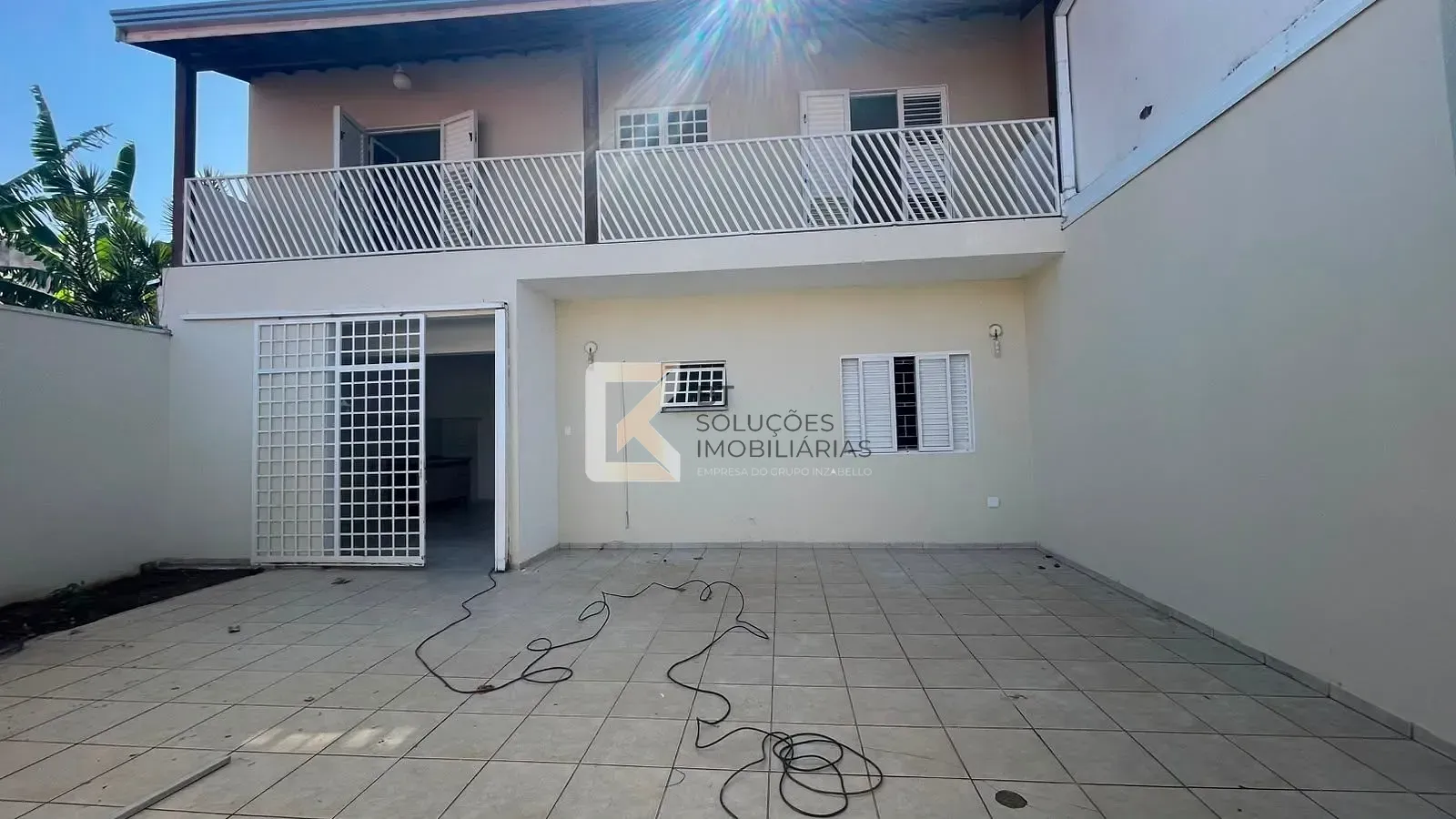 Casa, 5 quartos, 240 m² - Foto 1