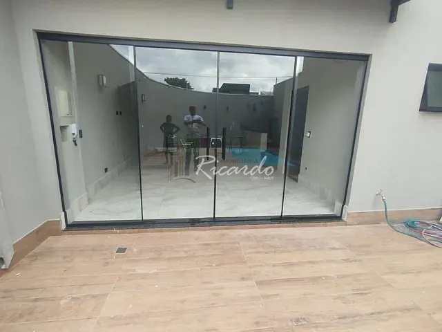 Casa com 90m², à venda, no bairro Jardim Interlagos em Arapongas