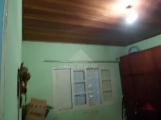Casa com 250m² 2 quartos e 1 banheiro, à venda, no bairro Parque São Vicente em Mauá