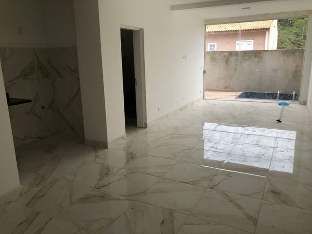 Casa com 125m² 3 quartos e 4 banheiros, à venda ou para alugar, no bairro Jardim Nova Coimbra em Cotia