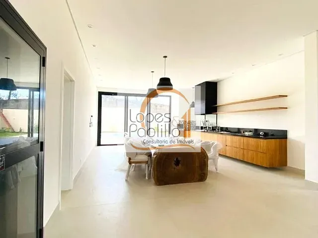 Casa com 820m² 5 quartos e 7 banheiros, à venda, no bairro Itaporã em Atibaia