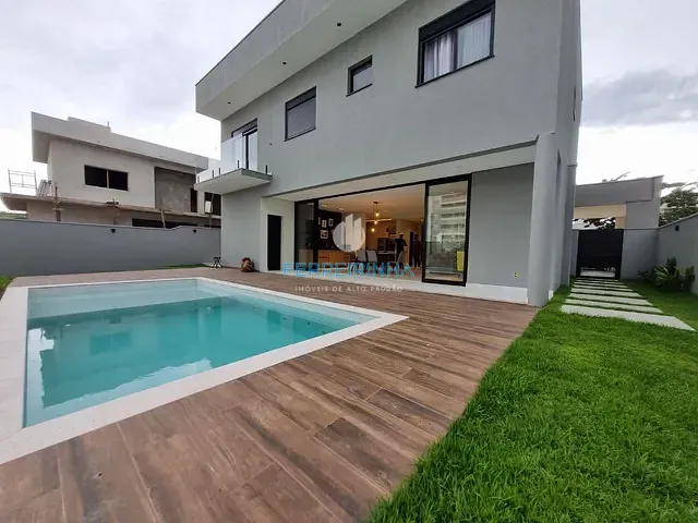 Casa com 451m² 4 quartos e 5 banheiros, à venda, no bairro Urbanova em São José dos Campos