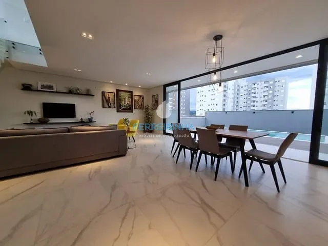 Casa com 451m² 4 quartos e 5 banheiros, à venda, no bairro Urbanova em São José dos Campos