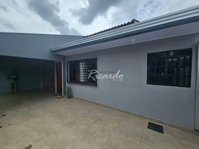Casa 3 quartos e 2 banheiros, à venda, no bairro Jardim Santa Efigênia em Arapongas