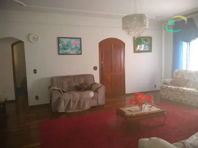 Casa com 360m² 4 quartos e 2 banheiros, à venda, no bairro Jardim García em Campinas