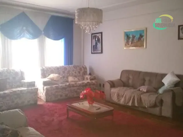 Casa com 360m² 4 quartos e 2 banheiros, à venda, no bairro Jardim García em Campinas